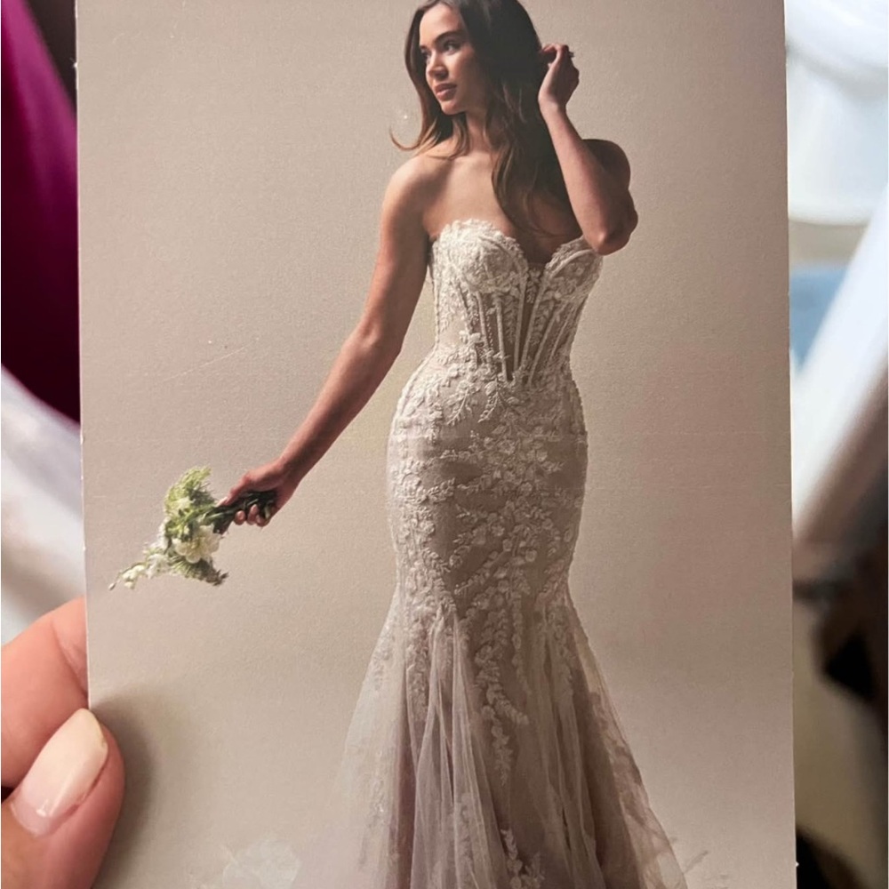 Maggie Sottero Benjie Lace Wedding Dress - Ivory
